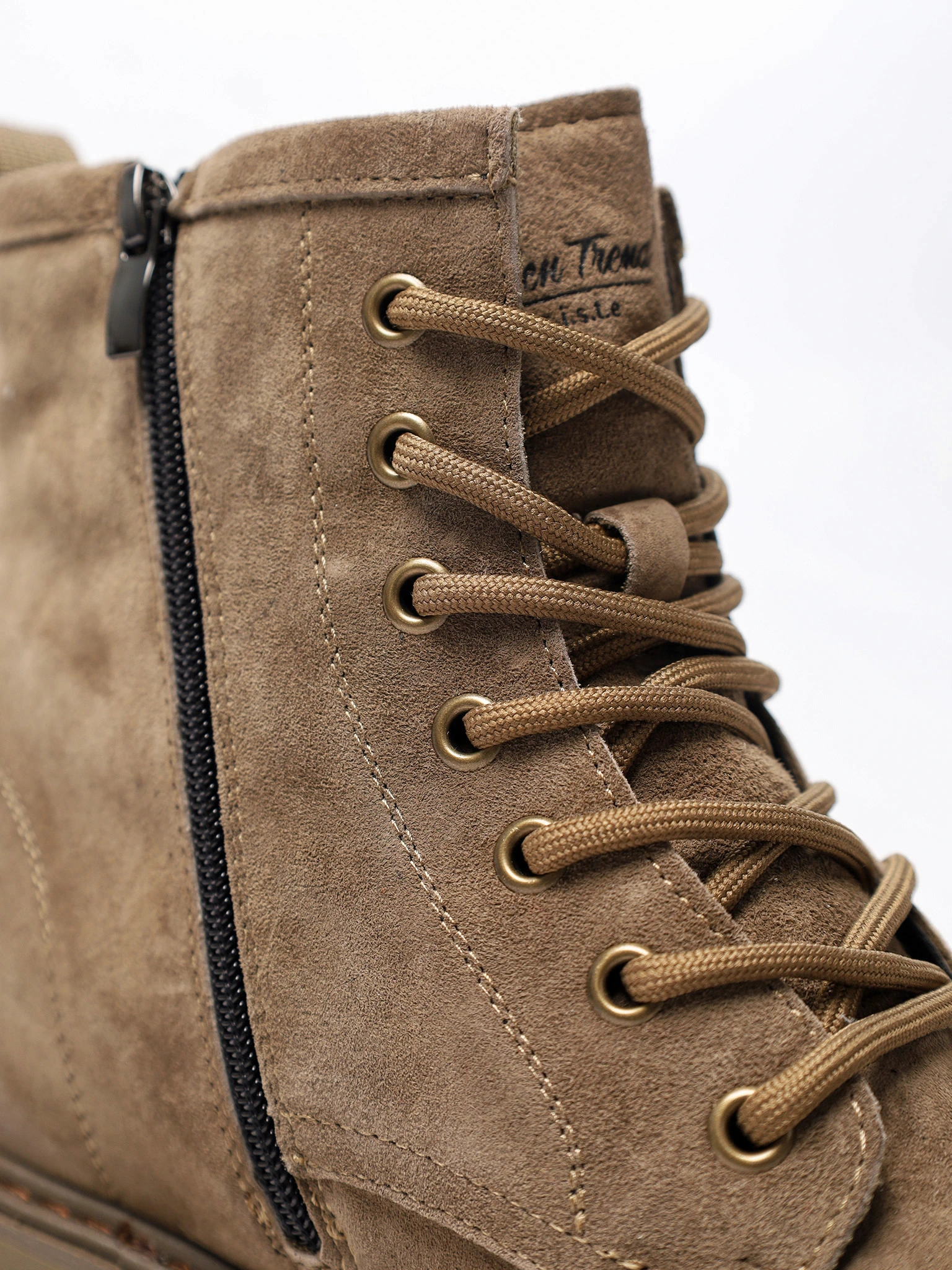 Ботинки цвета хаки на рельефной подошве